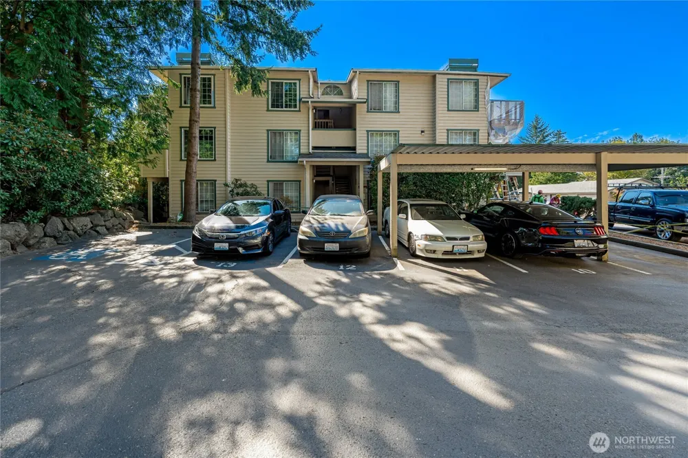 17624 1st Avenue S #A302 Burien, WA 98148