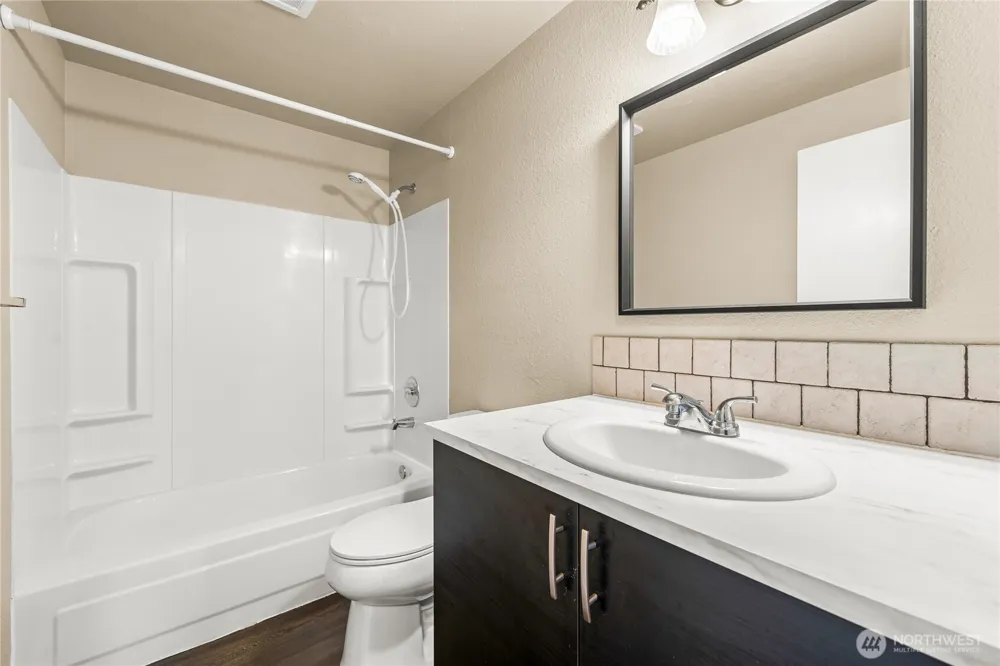 17624 1st Avenue S #A302 Burien, WA 98148