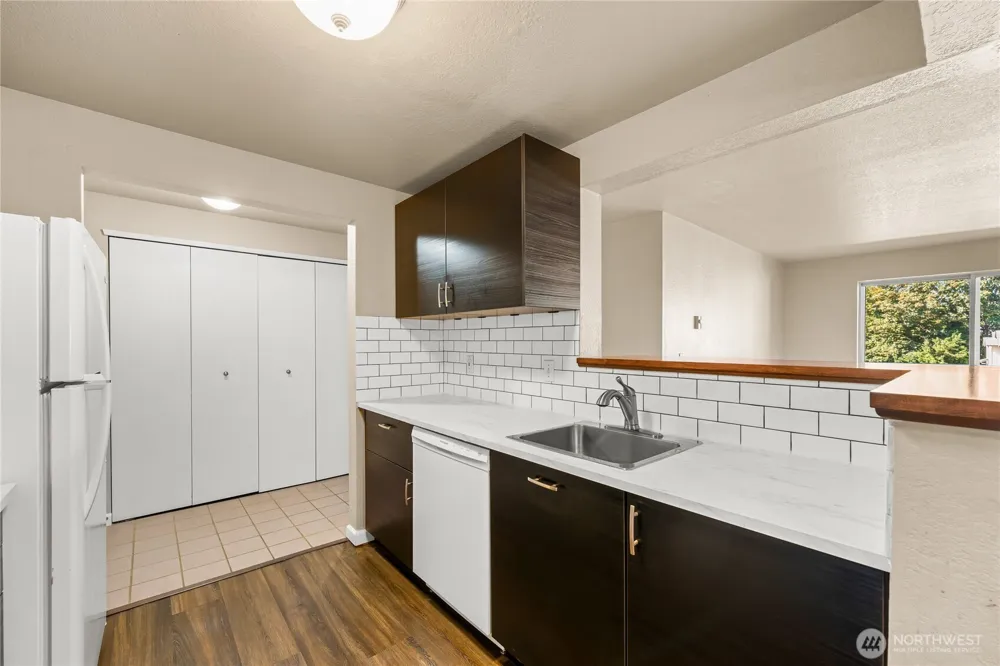 17624 1st Avenue S #A302 Burien, WA 98148