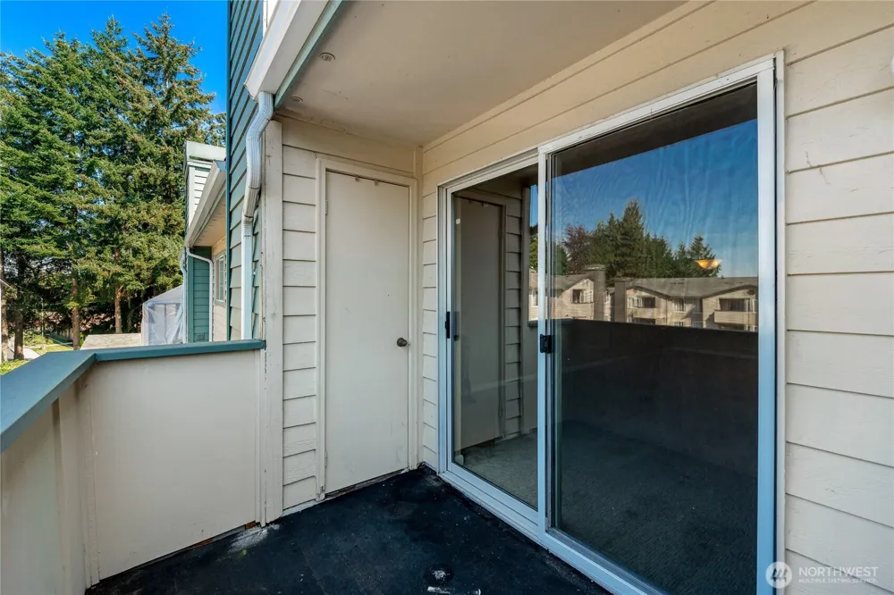 17624 1st Avenue S #A302 Burien, WA 98148