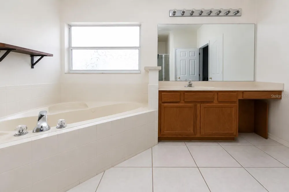 2711 PATRICIAN CIRCLE Kissimmee, FL 34746