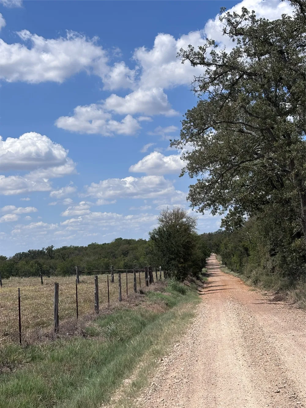 10 County Road 413 Thorndale, TX 76577