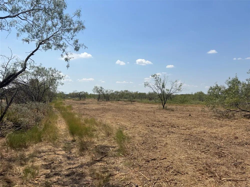 10 County Road 413 Thorndale, TX 76577