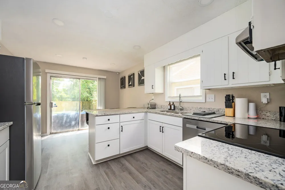 1130 Mannbrook DR Stone Mountain, GA 30083