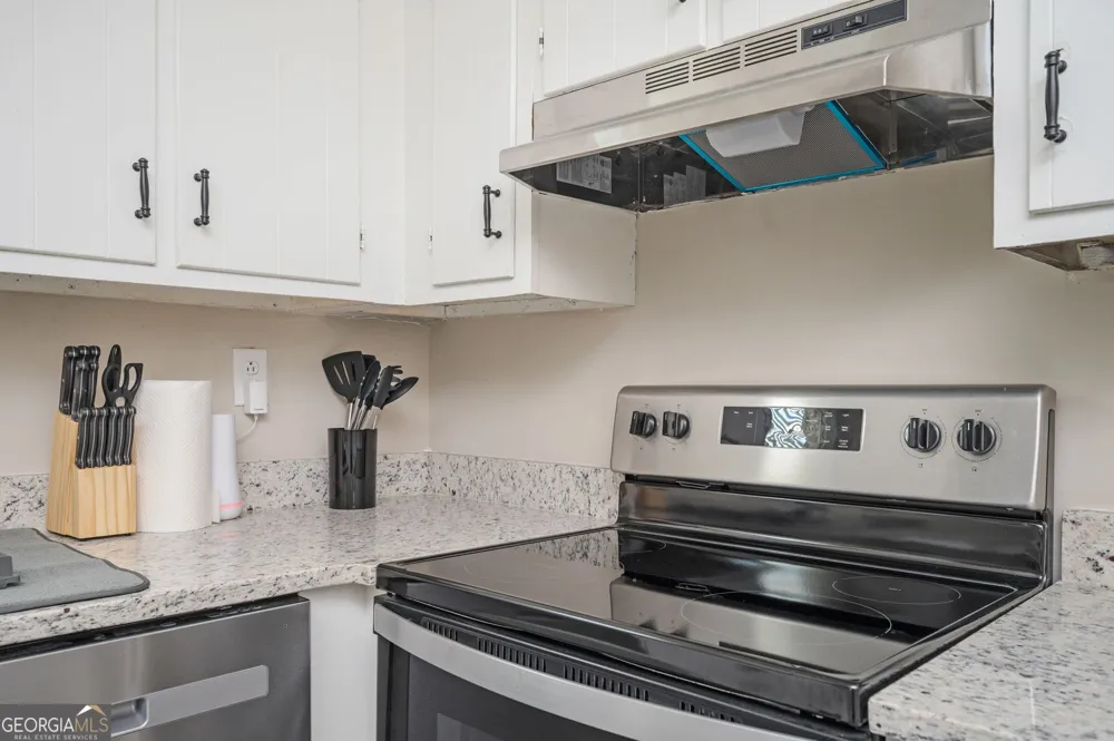 1130 Mannbrook DR Stone Mountain, GA 30083