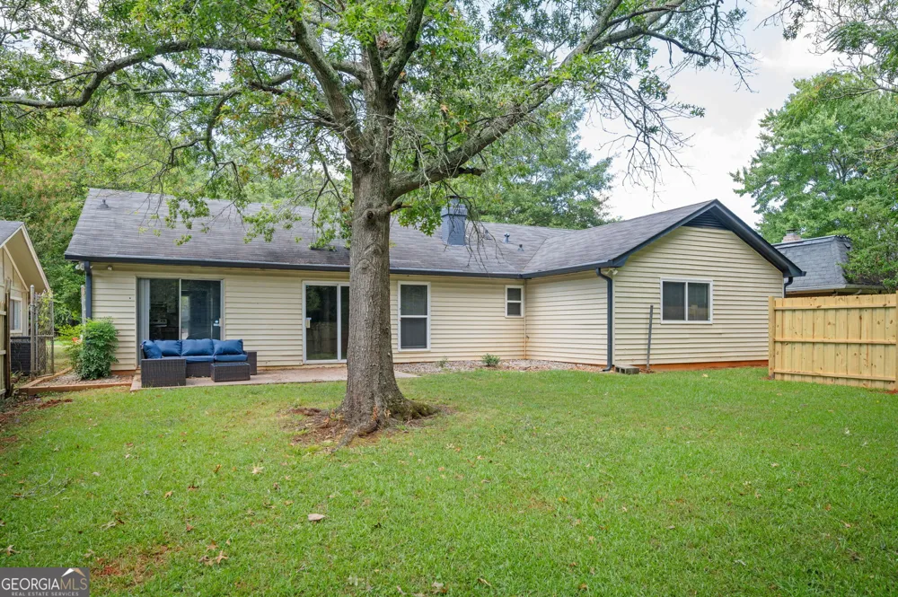 1130 Mannbrook DR Stone Mountain, GA 30083