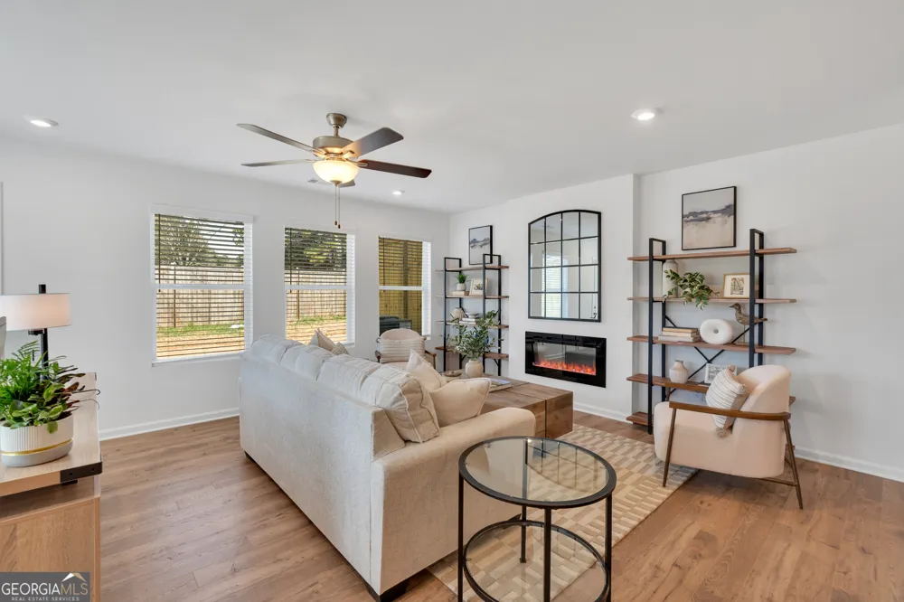 107 Village Green DR Adairsville, GA 30103