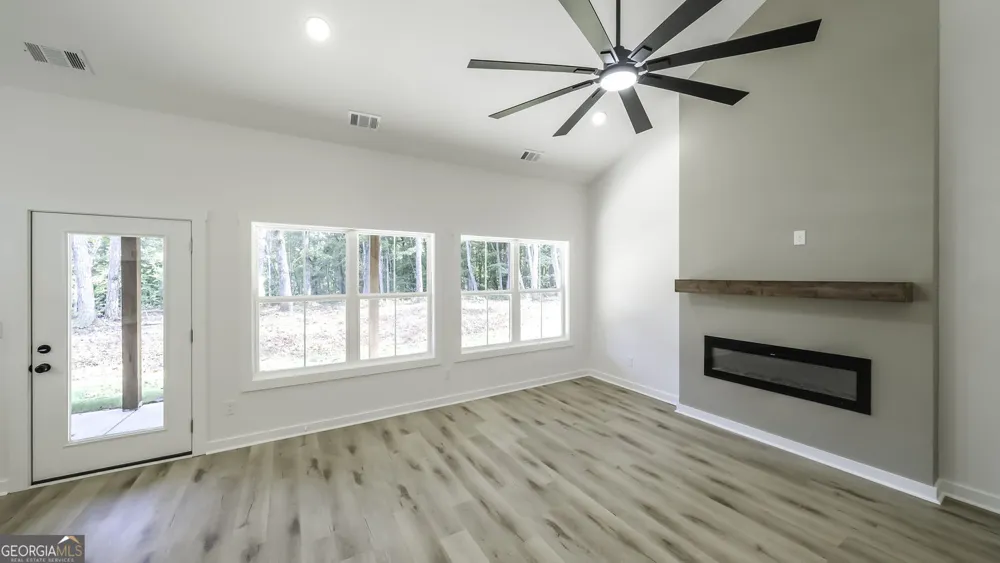 73 Hazel LN Bremen, GA 30110