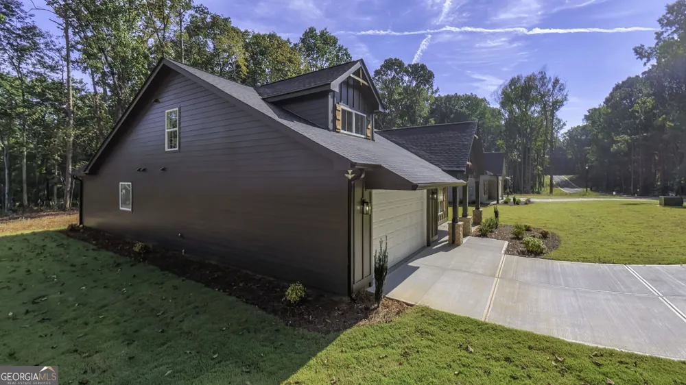 73 Hazel LN Bremen, GA 30110