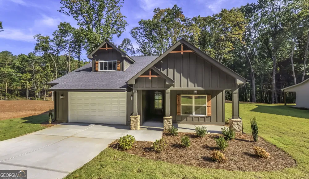 73 Hazel LN Bremen, GA 30110