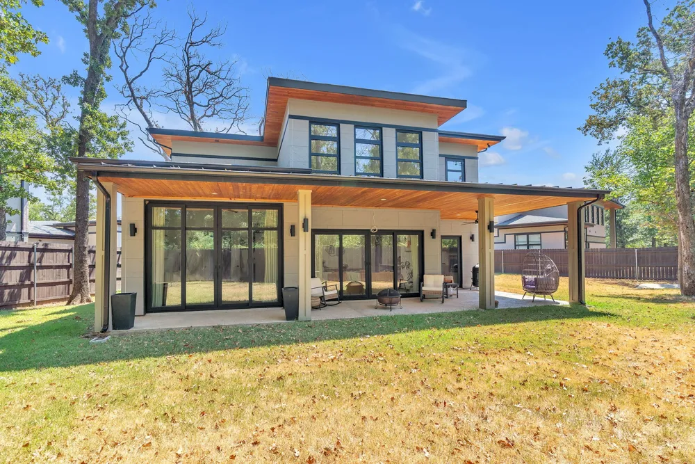 3059 Tall Oaks Court Corinth, TX 76210