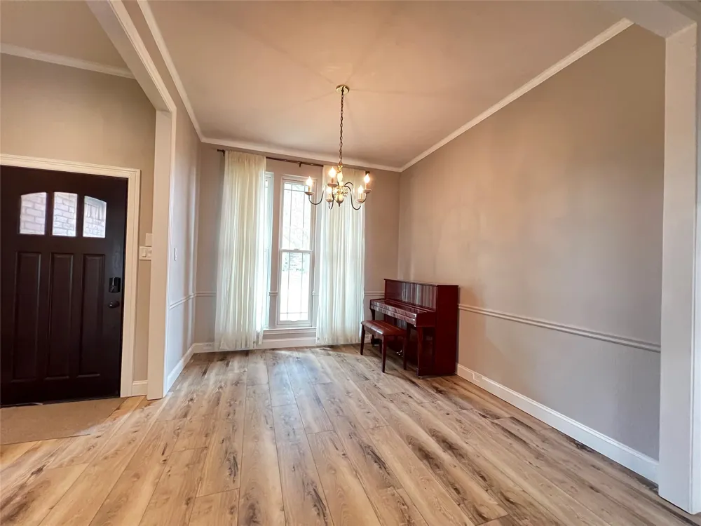 6816 Sweetwater Drive Plano, TX 75023