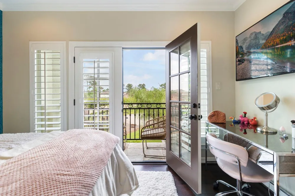 13 Pleasant Shadows Drive Spring, TX 77389