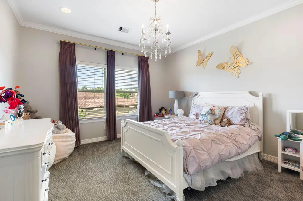 13 Pleasant Shadows Drive Spring, TX 77389