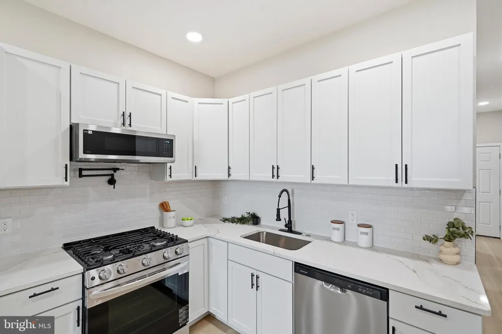 4919 EASTERN AVENUE Baltimore, MD 21224
