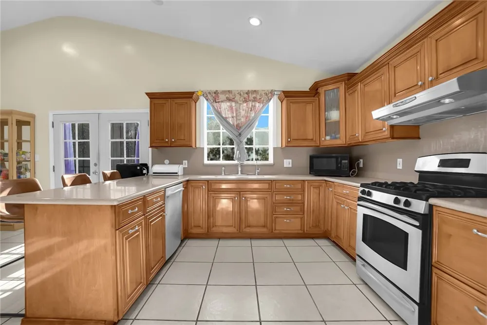 819 S S Olive Avenue Alhambra, CA 91803