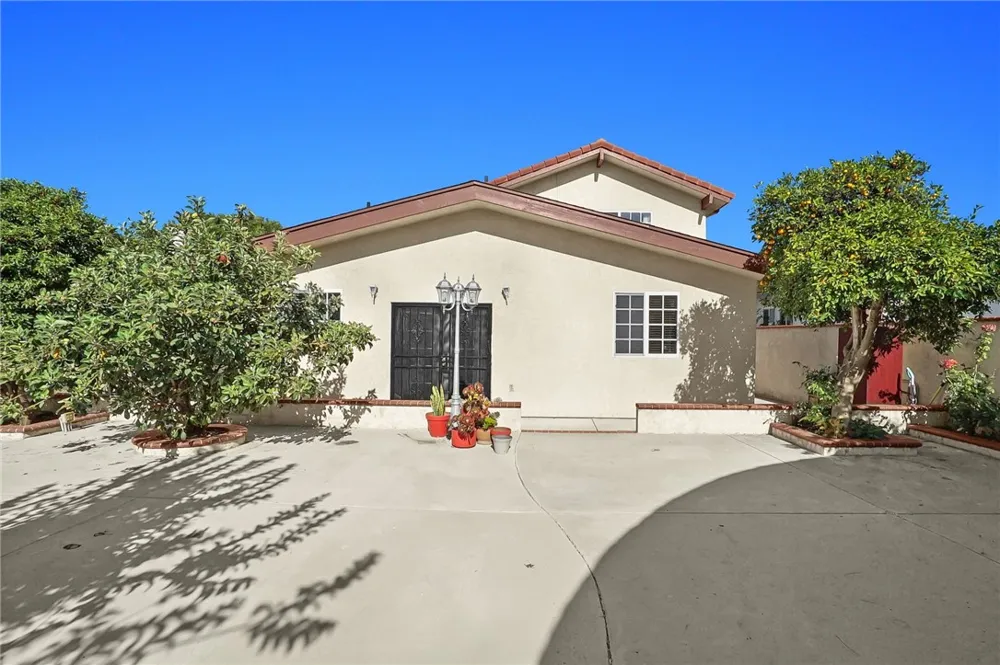 819 S S Olive Avenue Alhambra, CA 91803