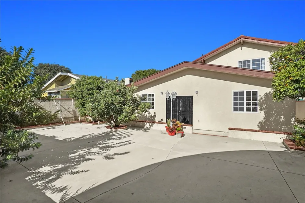819 S S Olive Avenue Alhambra, CA 91803