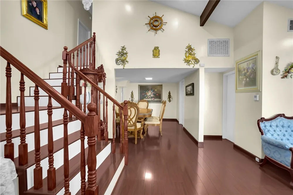 819 S S Olive Avenue Alhambra, CA 91803