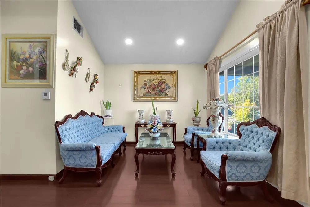 819 S S Olive Avenue Alhambra, CA 91803