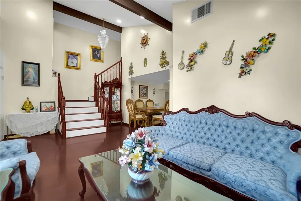 819 S S Olive Avenue Alhambra, CA 91803