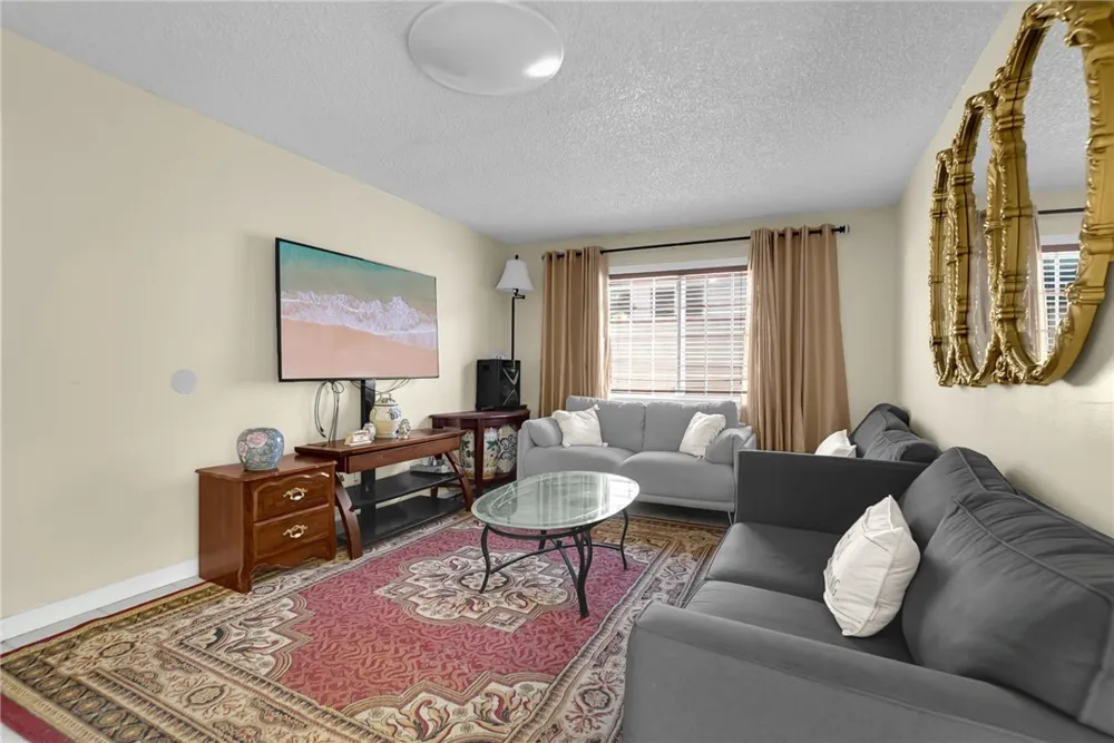 819 S S Olive Avenue Alhambra, CA 91803
