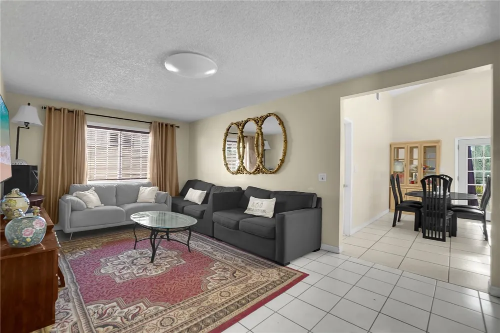 819 S S Olive Avenue Alhambra, CA 91803