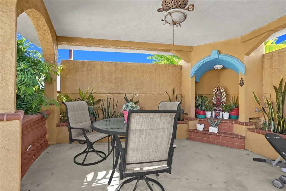 819 S S Olive Avenue Alhambra, CA 91803