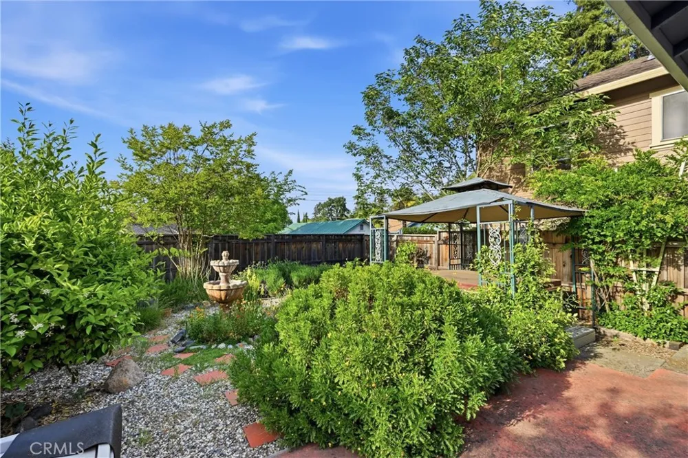 270 Clearlake Lakeport, CA 95453