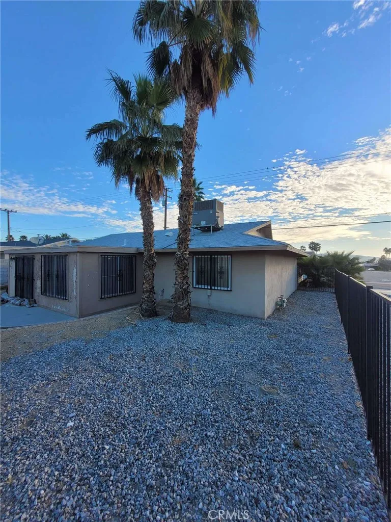 42605 Warner Palm Desert, CA 92211