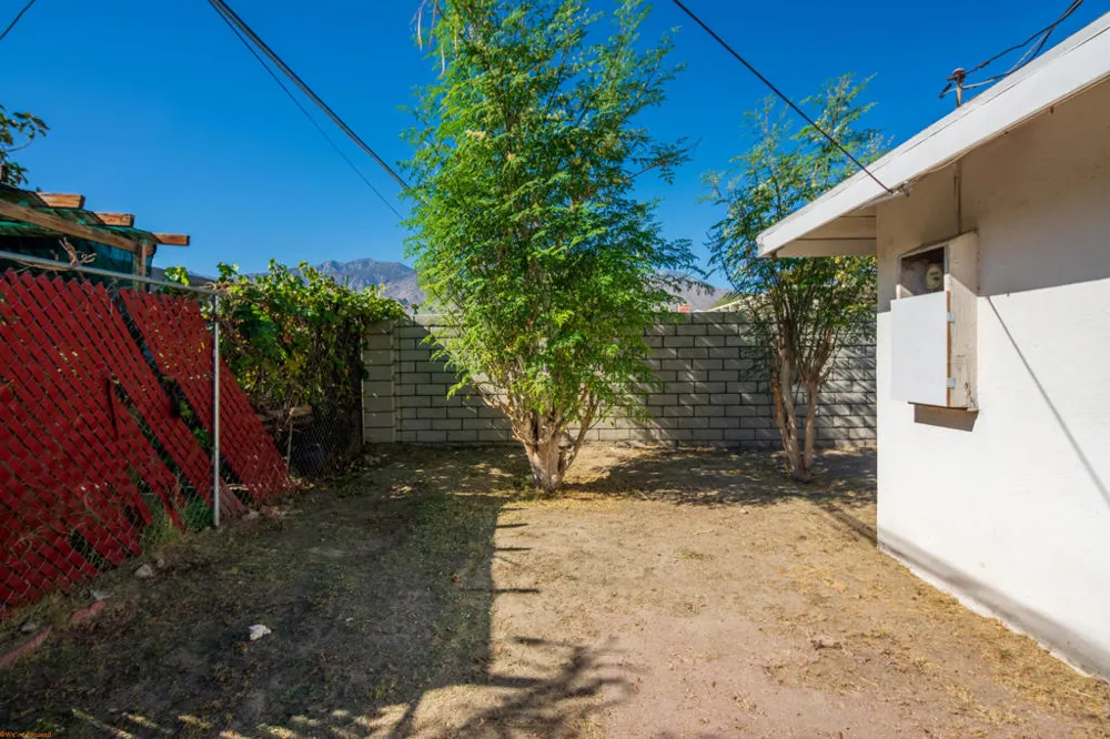 4267 E Sunny Dunes Road Palm Springs, CA 92264