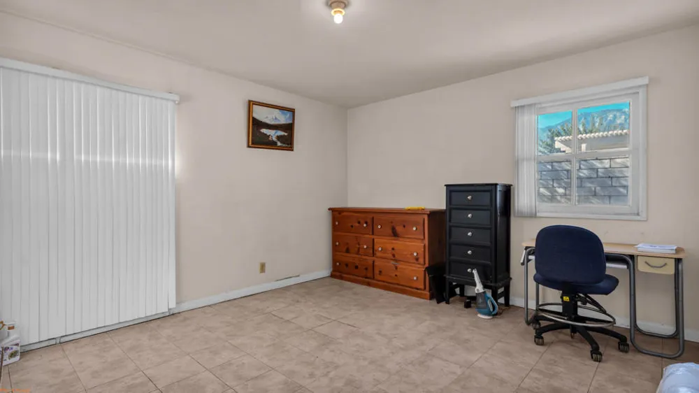 4267 E Sunny Dunes Road Palm Springs, CA 92264