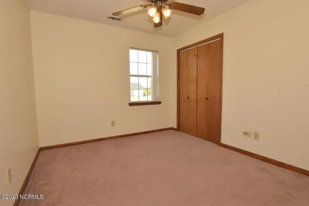 415 Oregon Trail Hubert, NC 28539