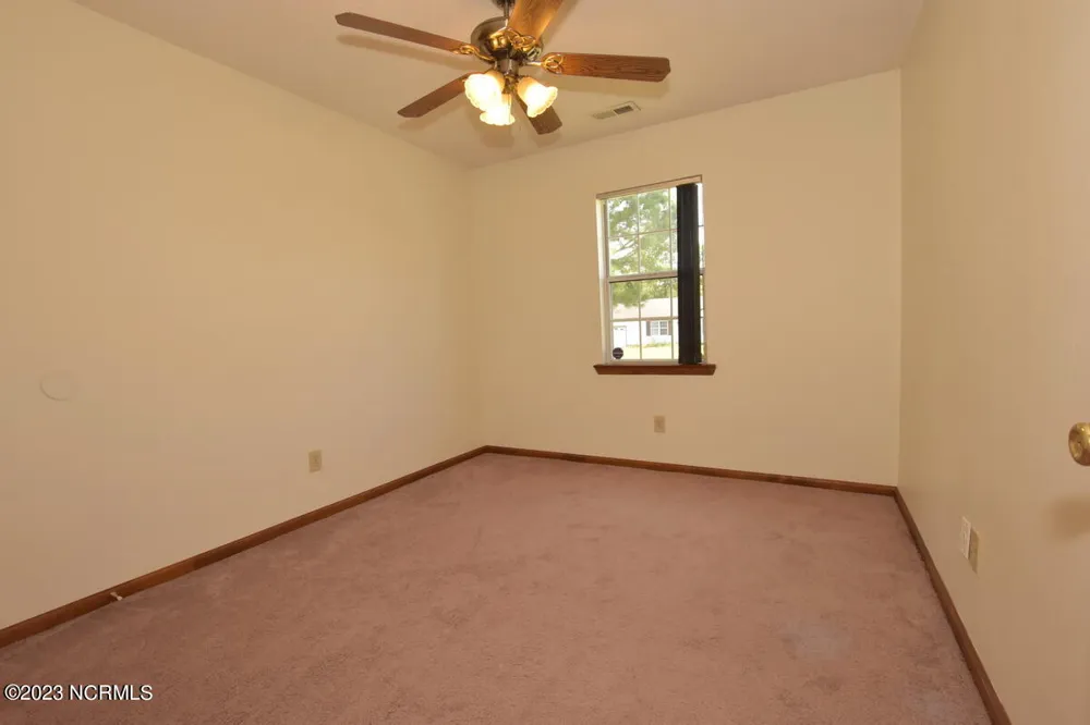 415 Oregon Trail Hubert, NC 28539