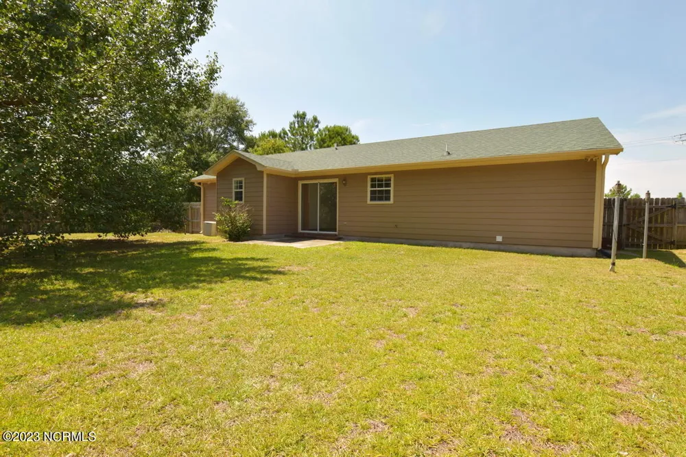 415 Oregon Trail Hubert, NC 28539