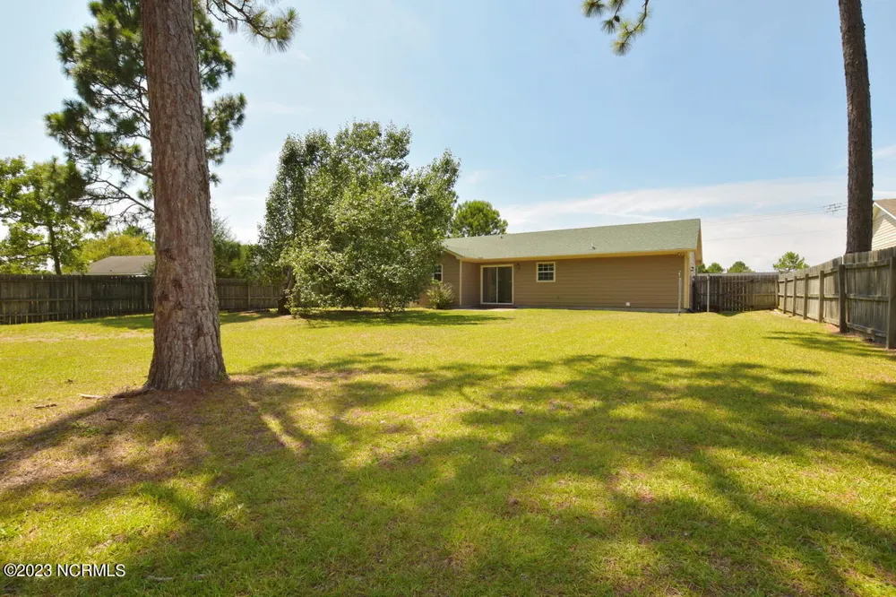 415 Oregon Trail Hubert, NC 28539