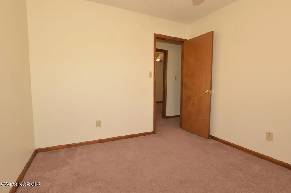 415 Oregon Trail Hubert, NC 28539