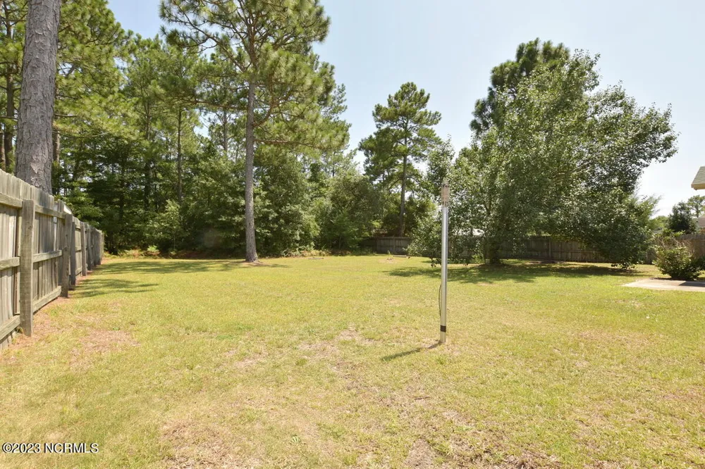 415 Oregon Trail Hubert, NC 28539