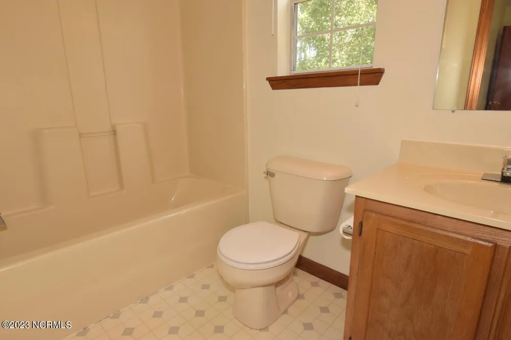 415 Oregon Trail Hubert, NC 28539