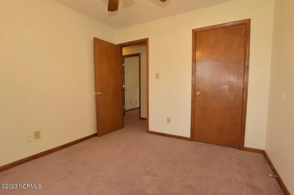 415 Oregon Trail Hubert, NC 28539
