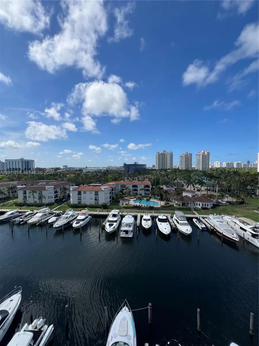 3131 NE 188th St #1-801 Aventura, FL 33180