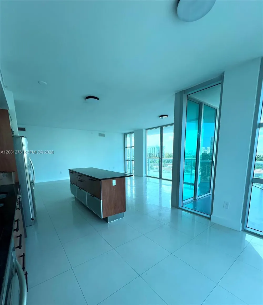 3131 NE 188th St #1-801 Aventura, FL 33180