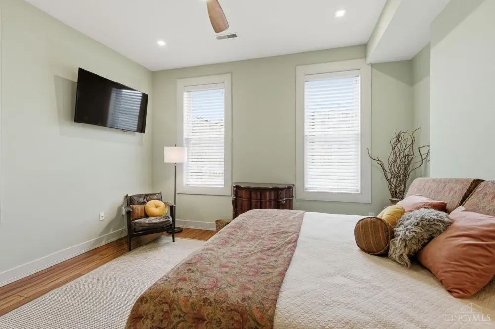 207 Kemp Alley Cincinnati, OH 45202