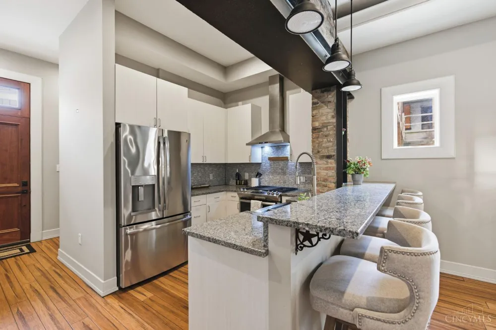 207 Kemp Alley Cincinnati, OH 45202
