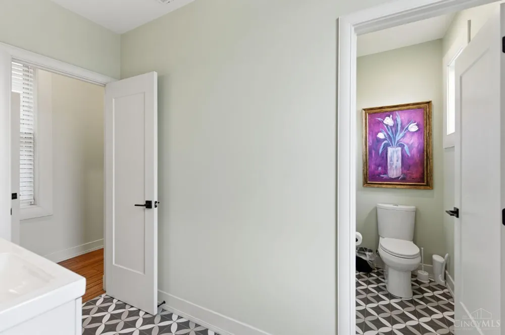 207 Kemp Alley Cincinnati, OH 45202