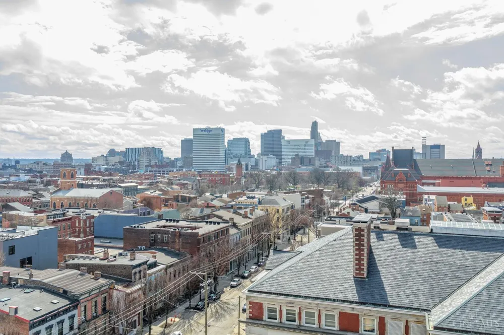 207 Kemp Alley Cincinnati, OH 45202