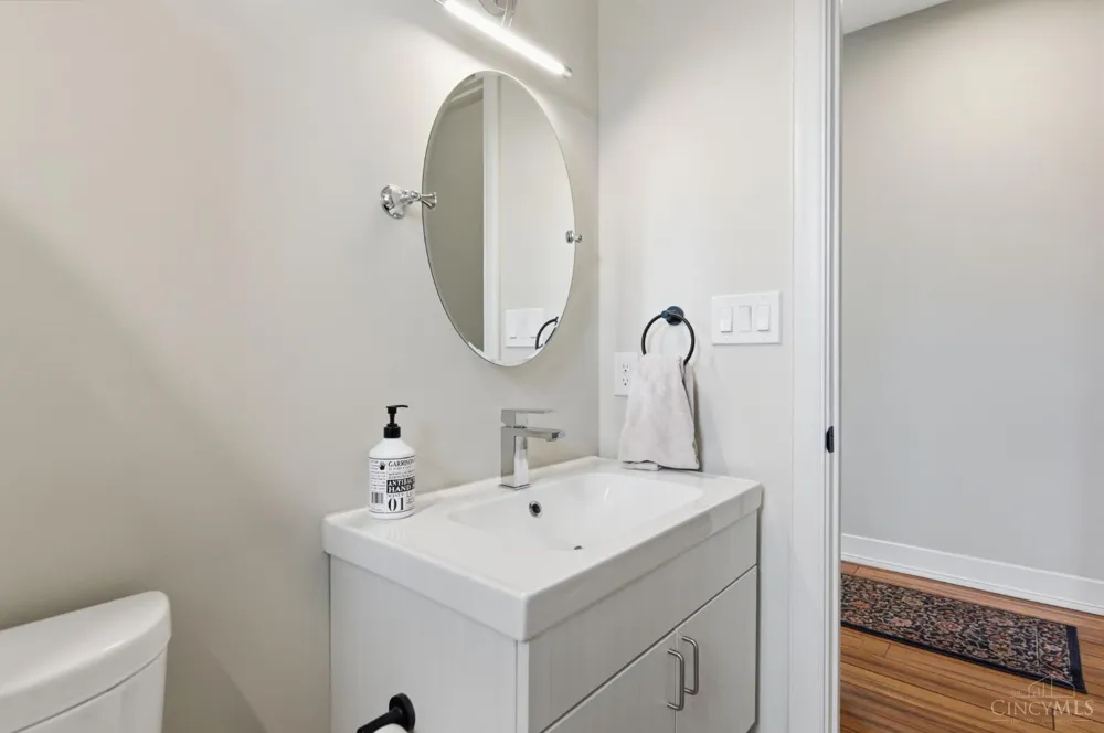 207 Kemp Alley Cincinnati, OH 45202