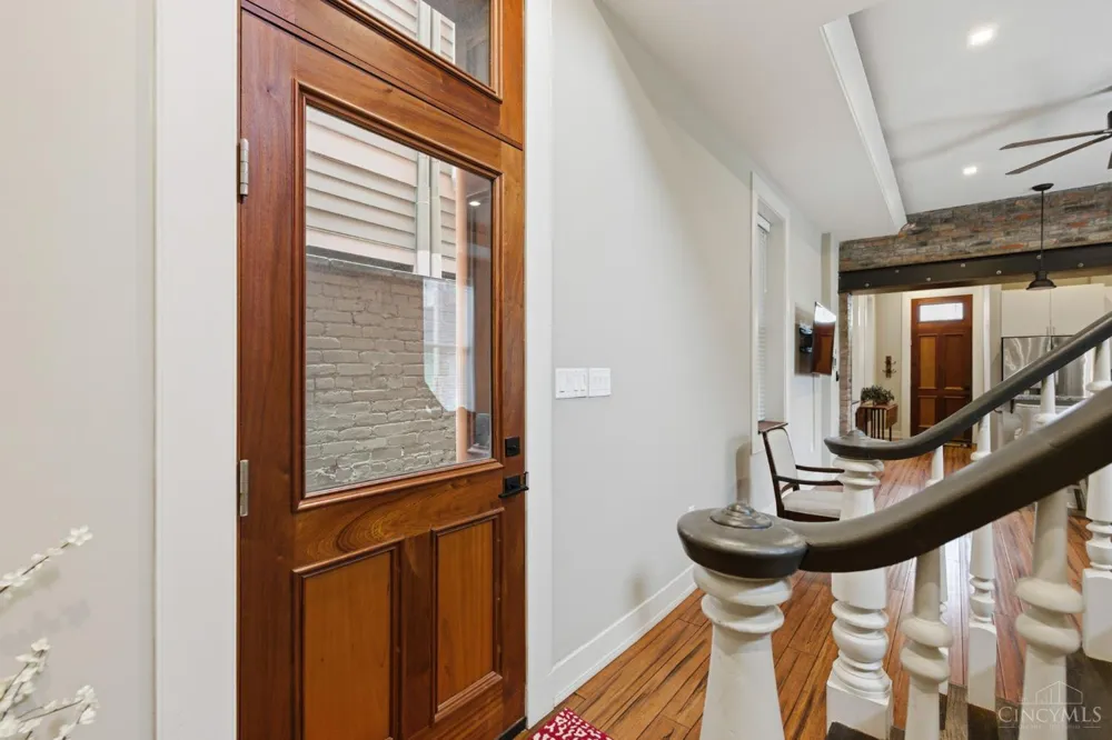 207 Kemp Alley Cincinnati, OH 45202
