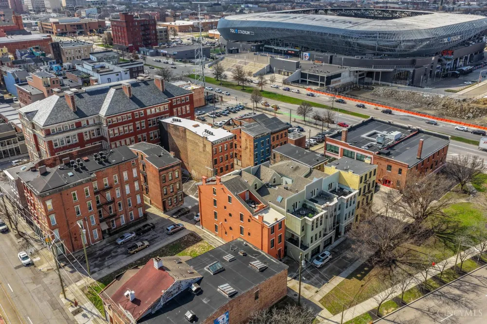 207 Kemp Alley Cincinnati, OH 45202