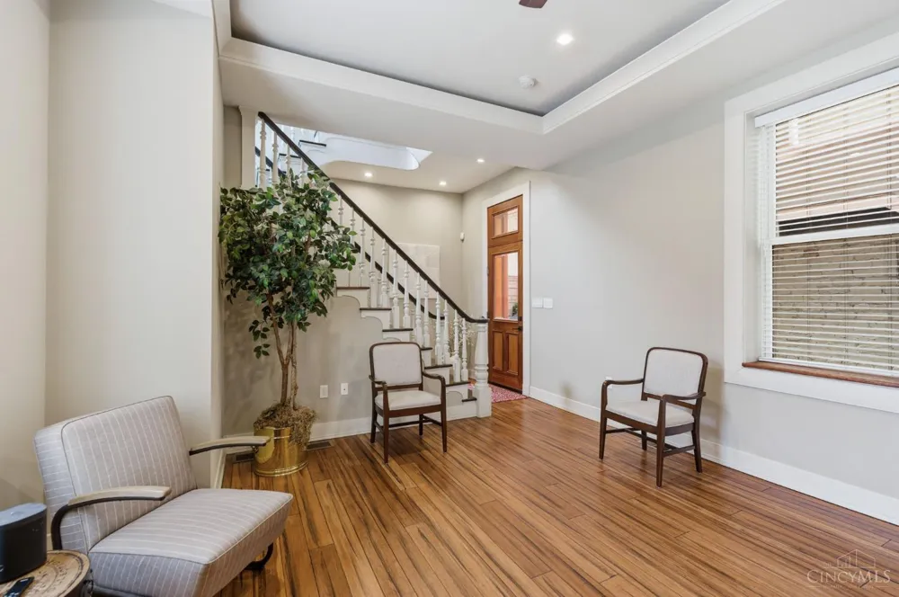 207 Kemp Alley Cincinnati, OH 45202